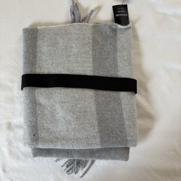 Express Striped Blanket Scarf 68" x 12" Gray White 3" Fringe Women’s NWT $38 - Picture 3 of 5